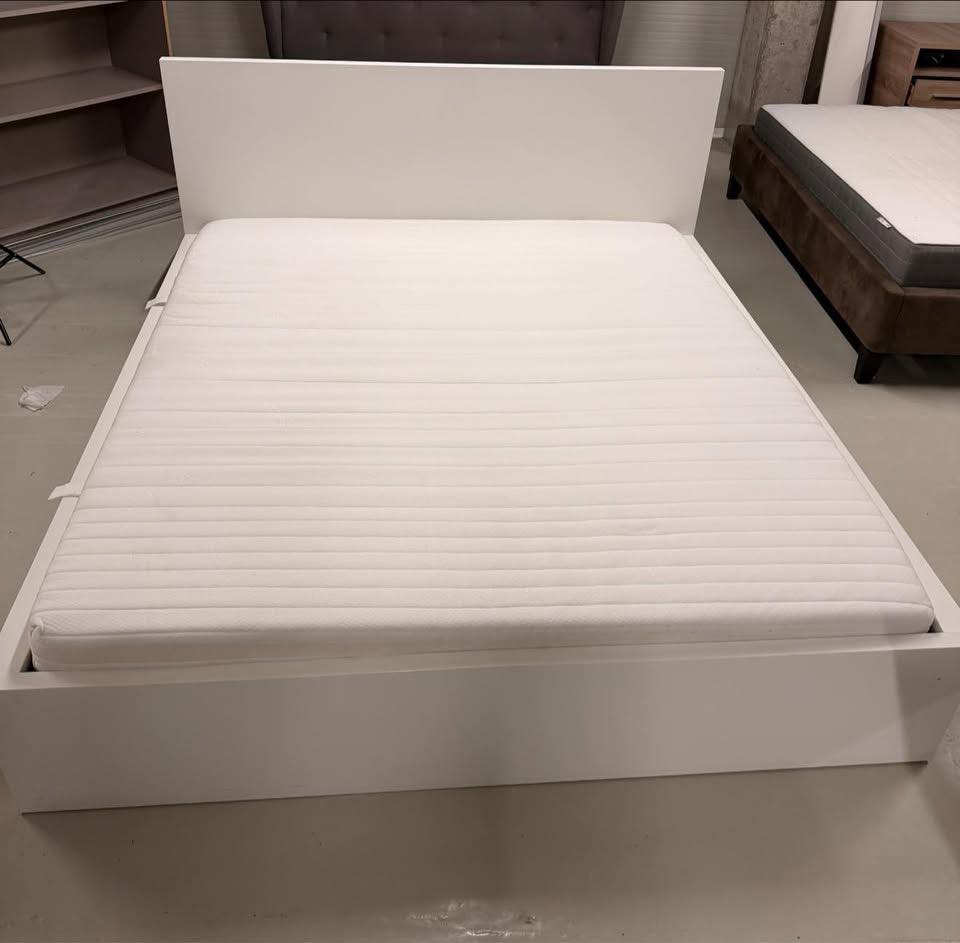 Łóżko IKEA 