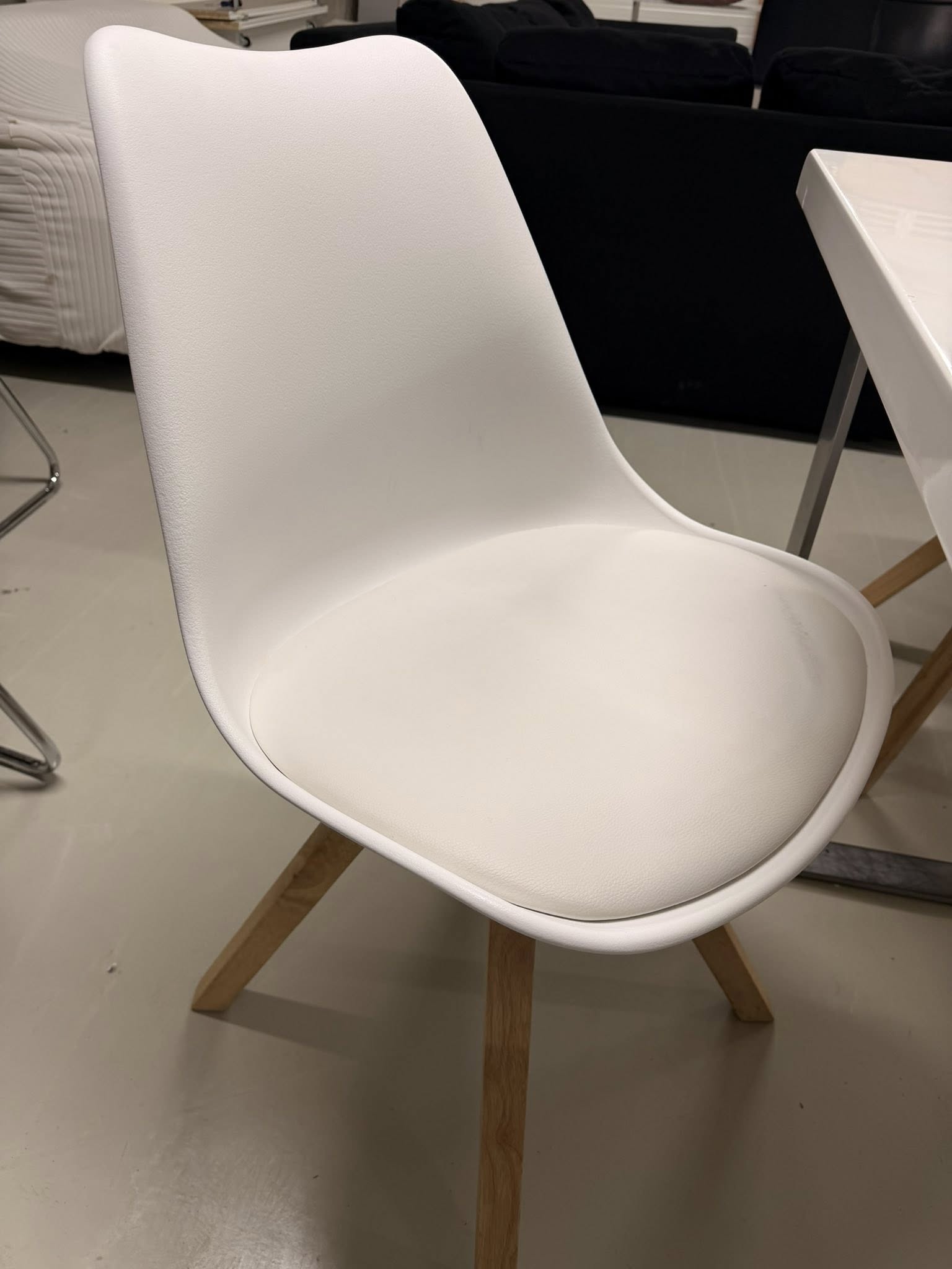 Stół 180x90 cm + 6 krzeseł