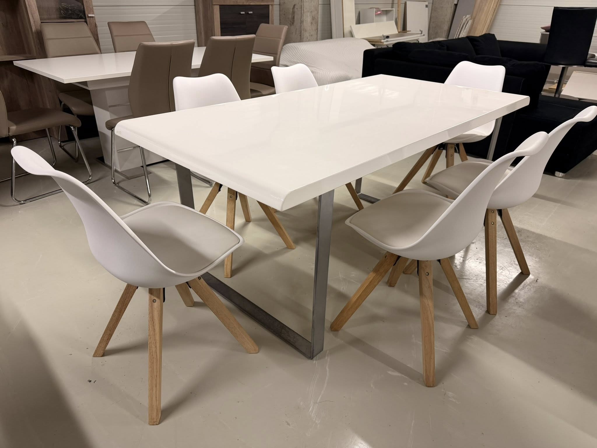 Stół 180x90 cm + 6 krzeseł