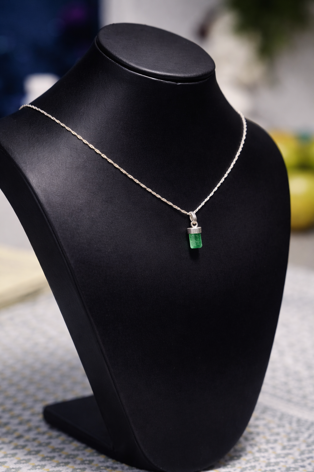 canutillo de esmeralda en plata 925