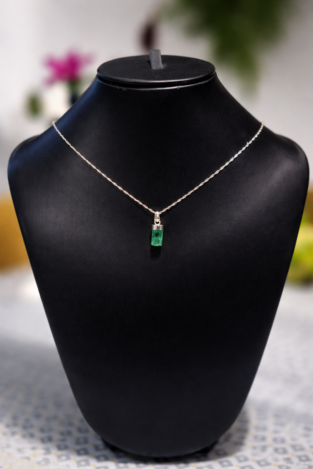 canutillo de esmeralda en plata 925