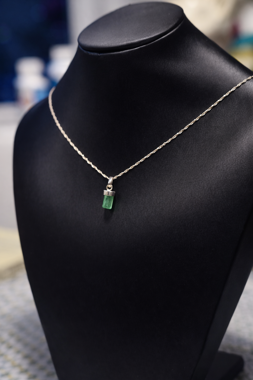 canutillo de esmeralda en plata 925