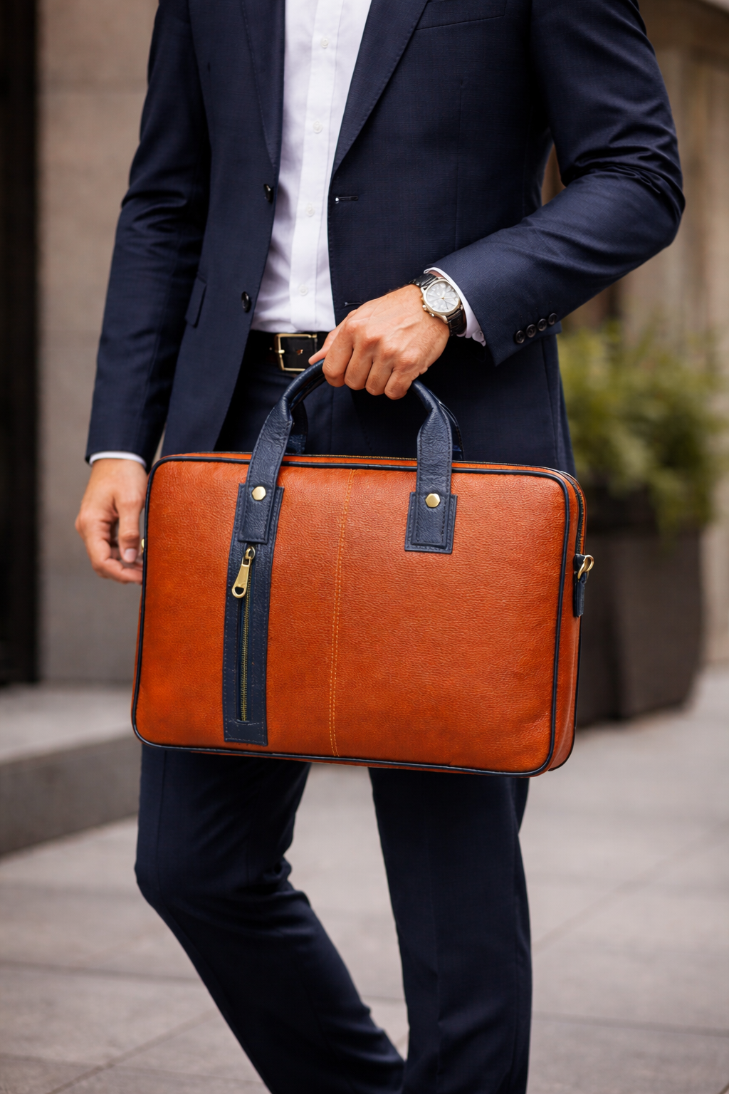  RAVARI Executive Leather Laptop Case | Structured Business Briefcase with Organizer Pockets & Shoulder Strap