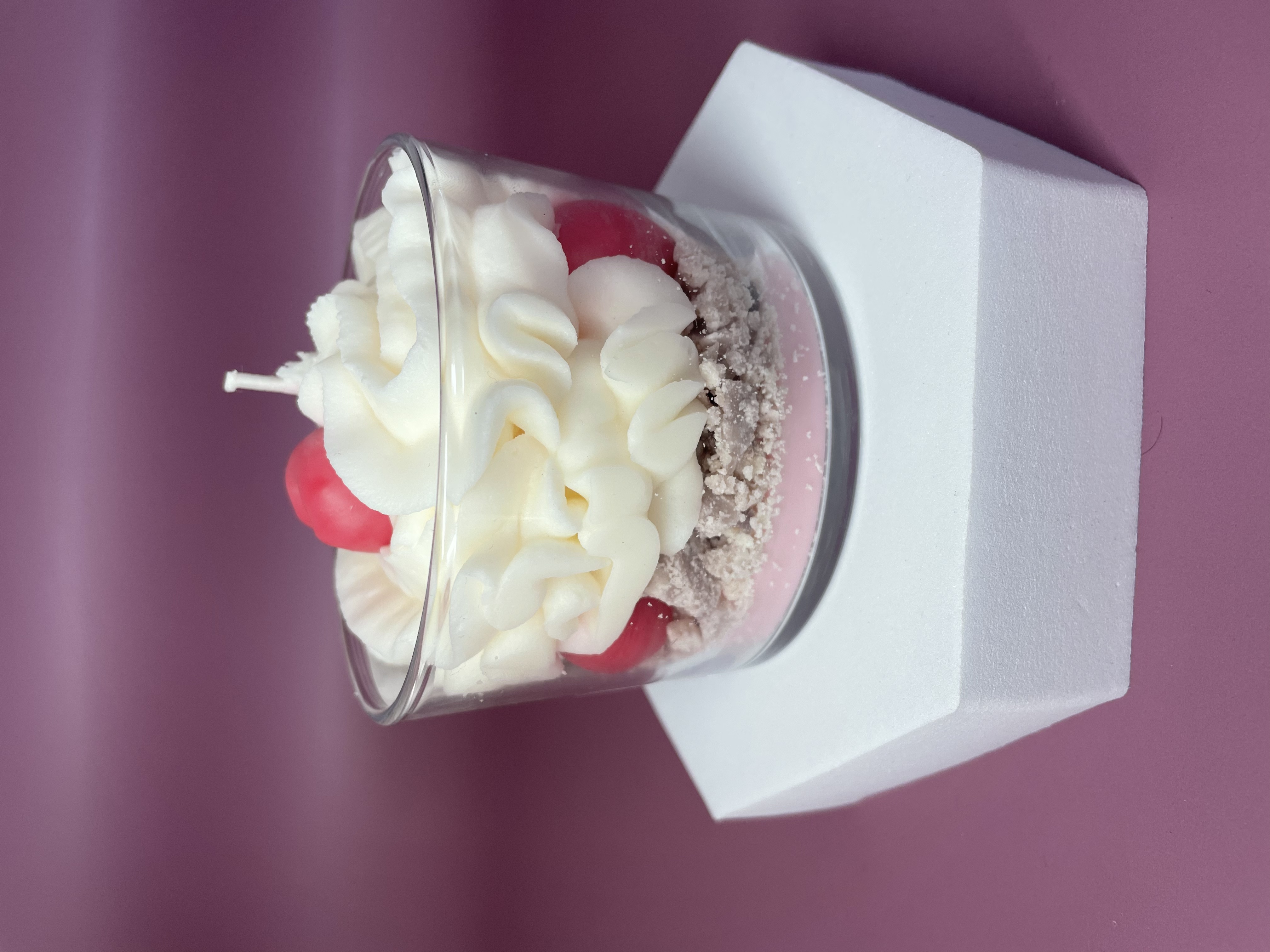 Bougie cerise noire explosive 