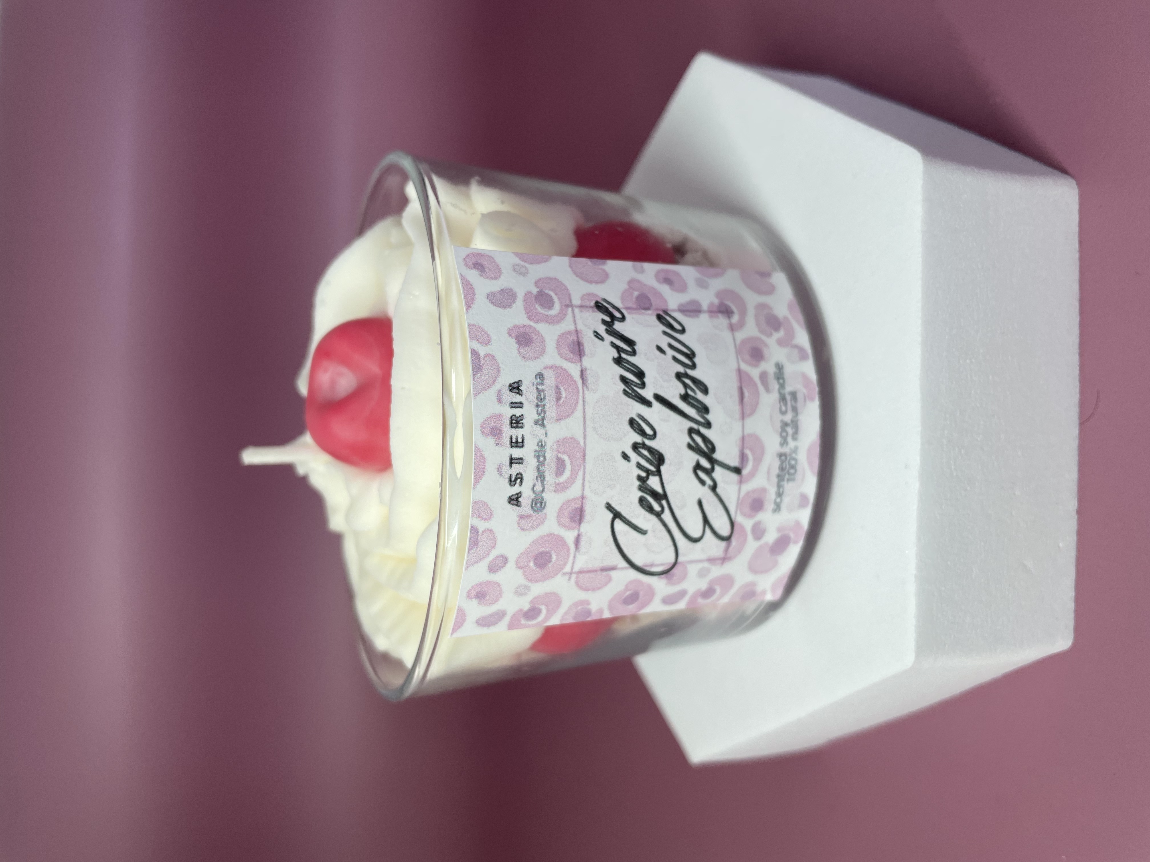 Bougie cerise noire explosive 