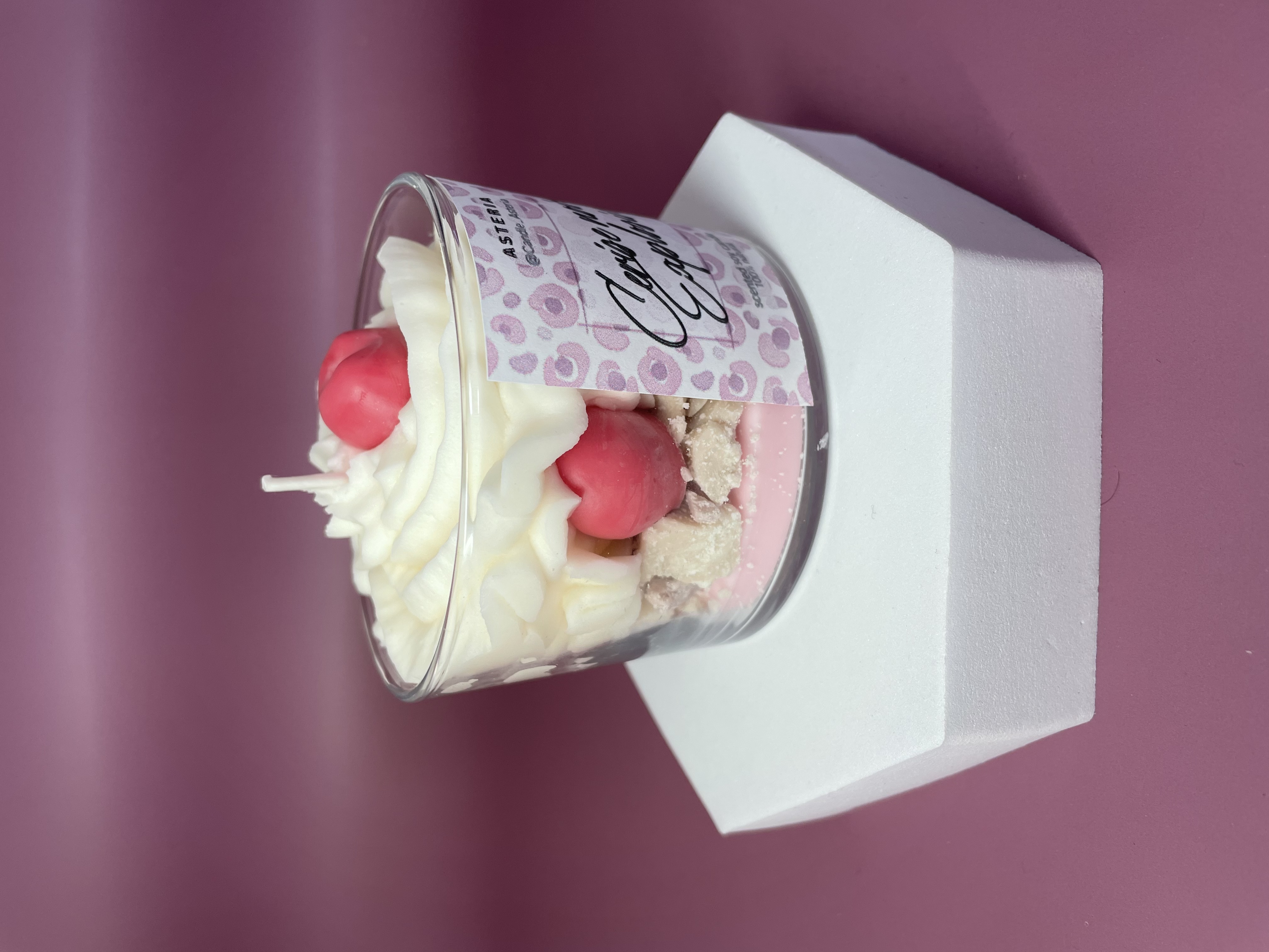 Bougie cerise noire explosive 