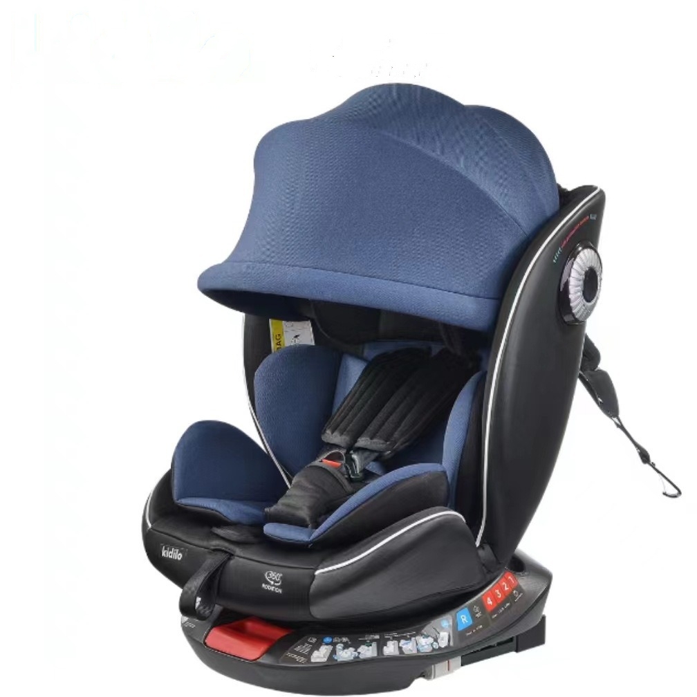 Siège auto polyvalent pour bébé avec ceinture de sécurité.
