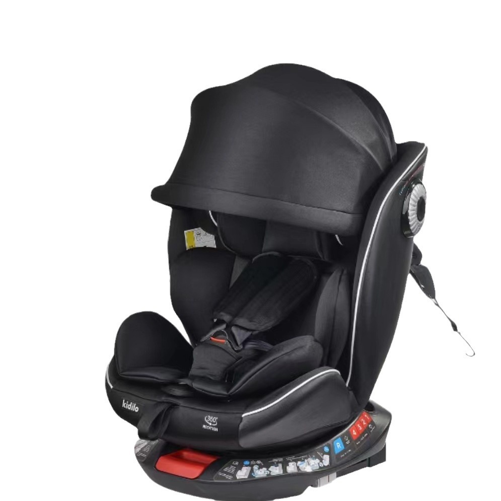 Siège auto polyvalent pour bébé avec ceinture de sécurité.