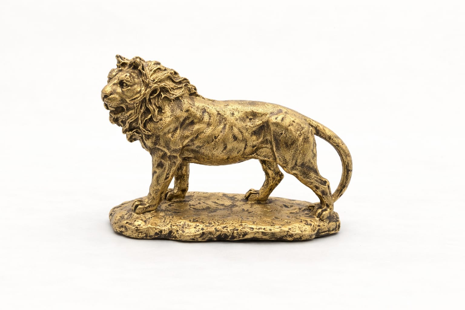  Elegant Lion Sculpture – Polyresin Showpiece with Antique Bronze Finish for Home Décor & Gifting
