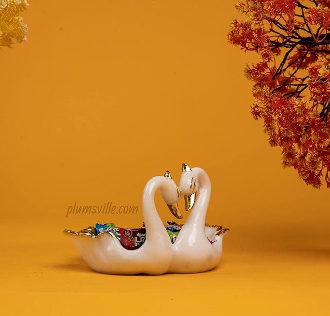 Resin Handcrafted Romantic Love Swan Pair Statue Duck Couple Set Decorative Showpiece For Home Decor Living Room Bedroom Table Top Decoration, White