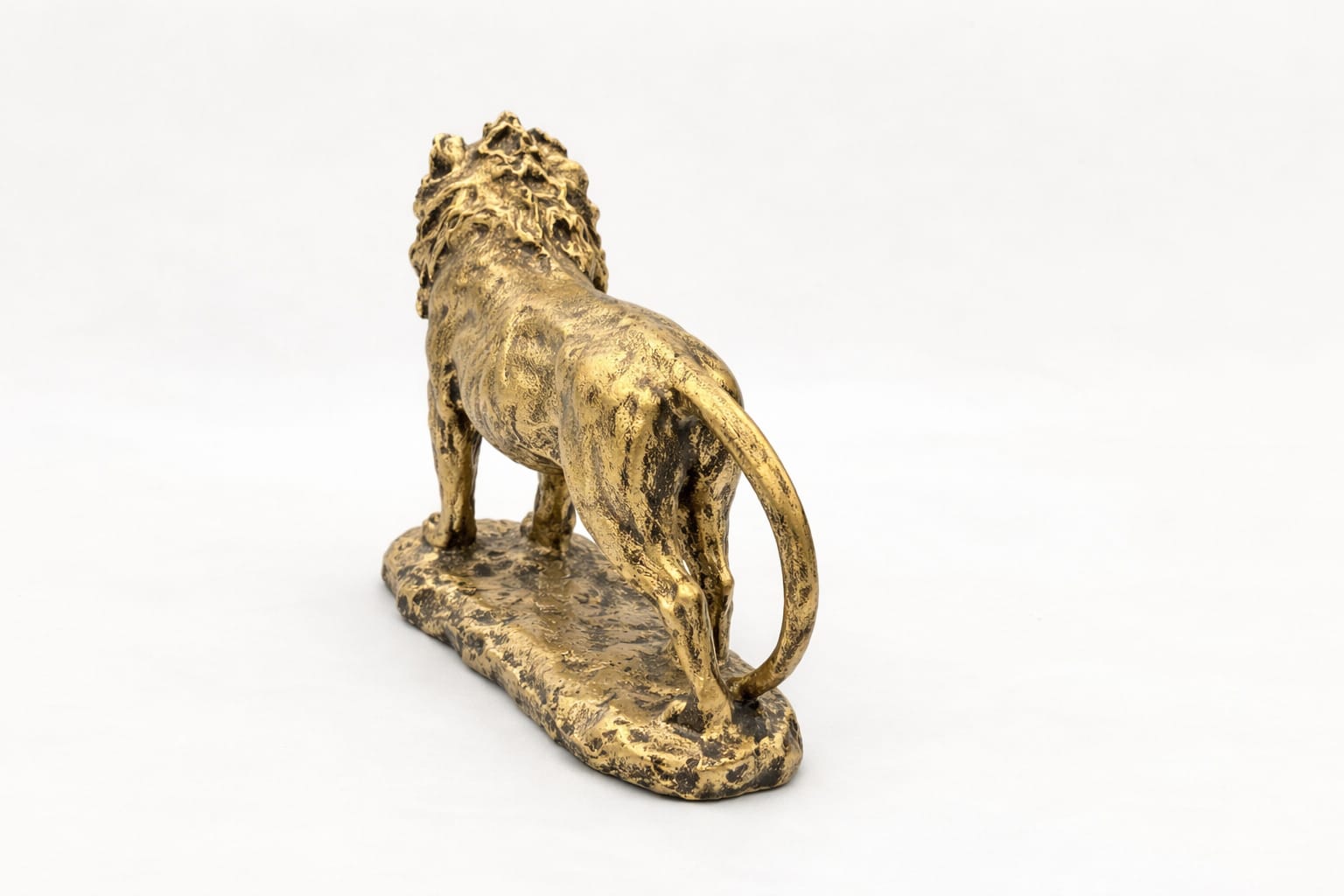  Elegant Lion Sculpture – Polyresin Showpiece with Antique Bronze Finish for Home Décor & Gifting