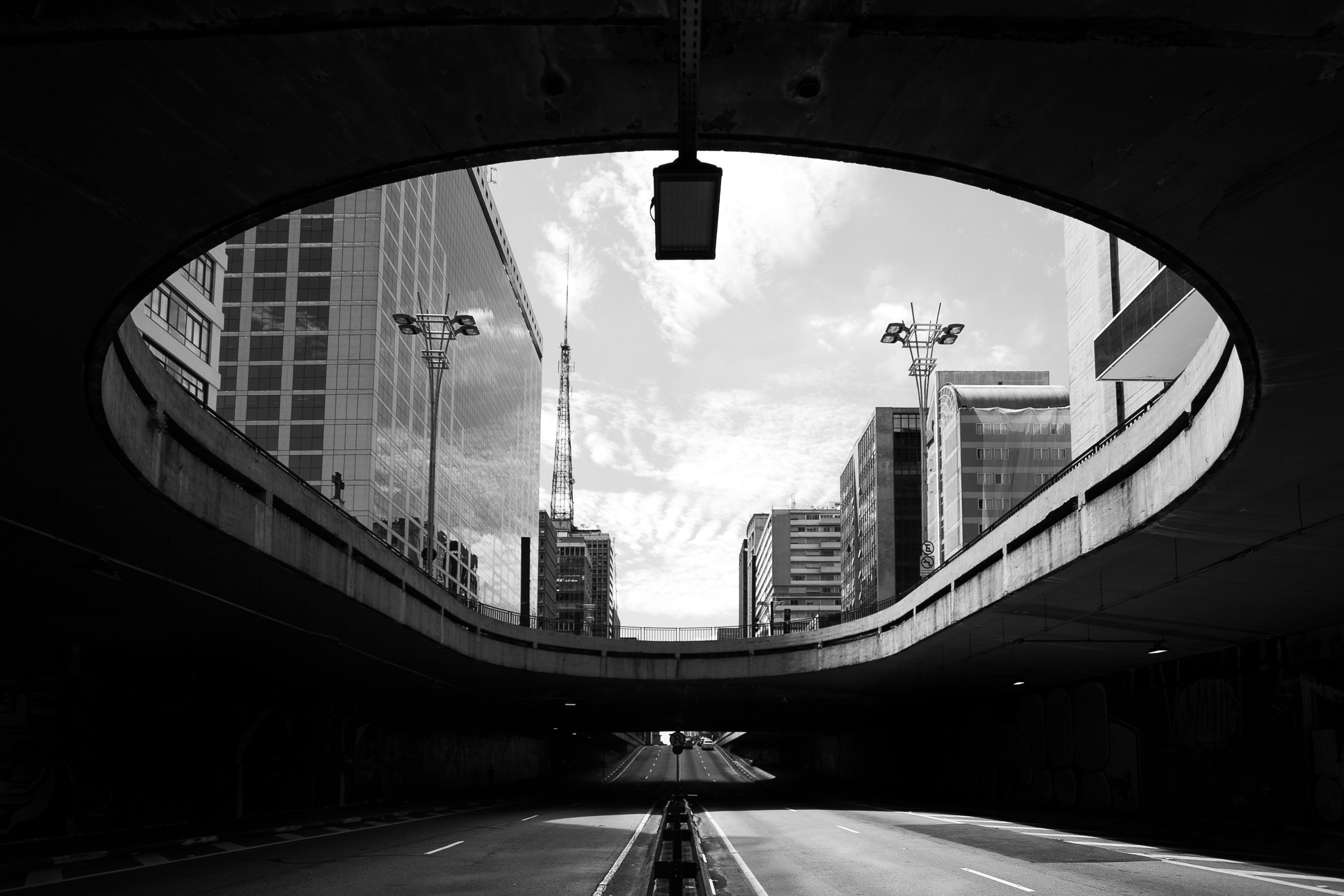 Acesso subterrâneo à Avenida Paulista
