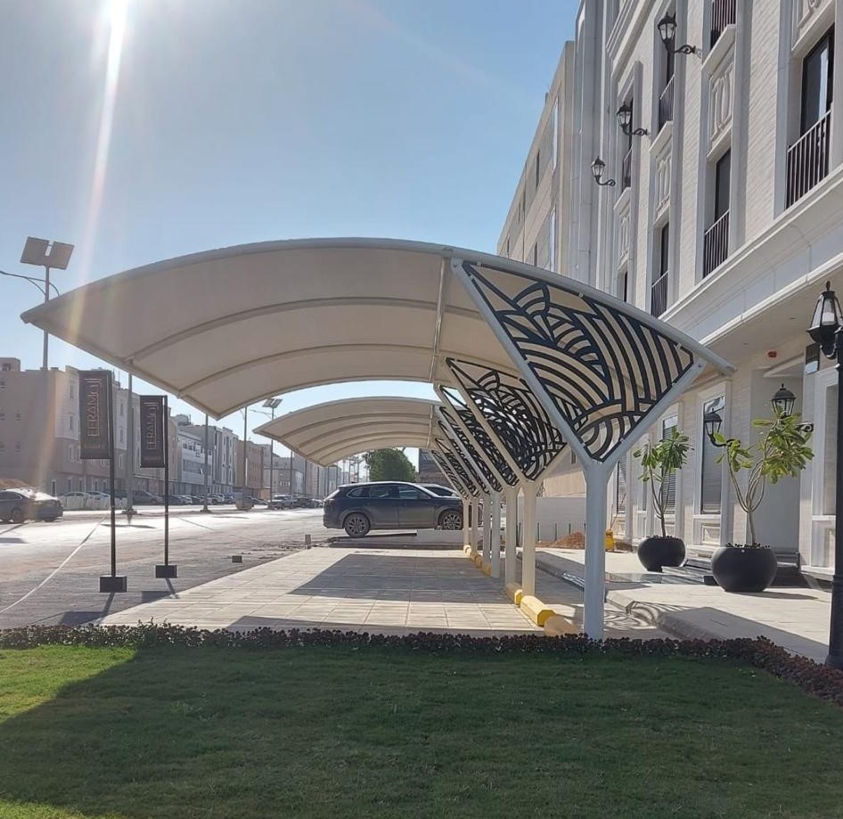 مظلات مواقف سيارات