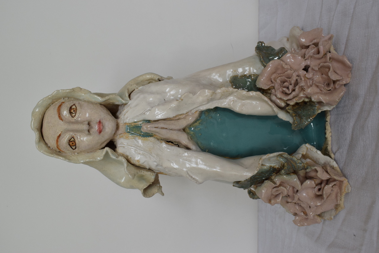 Vierge aux fleurs