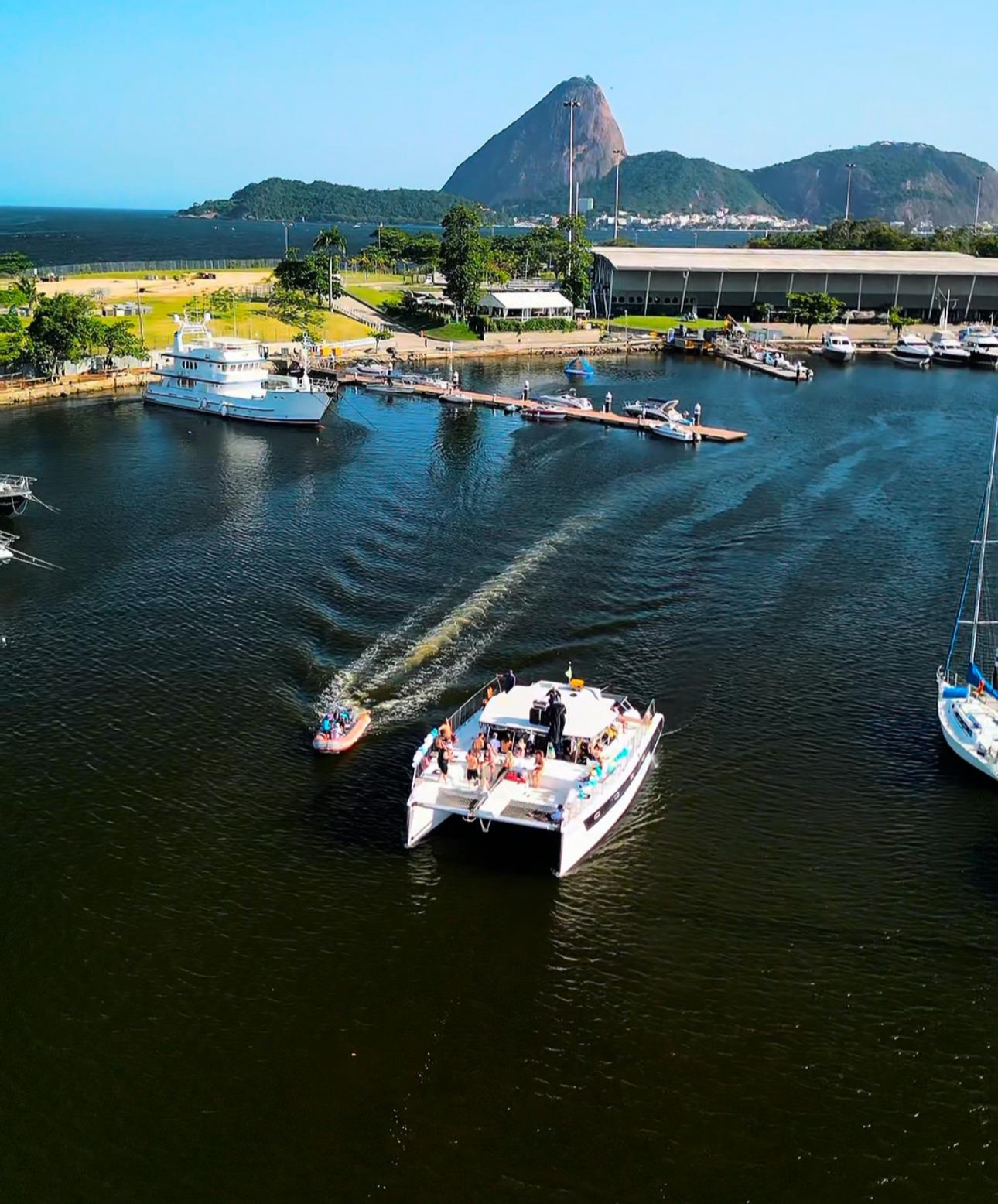 Catamarán Privado Maiaú