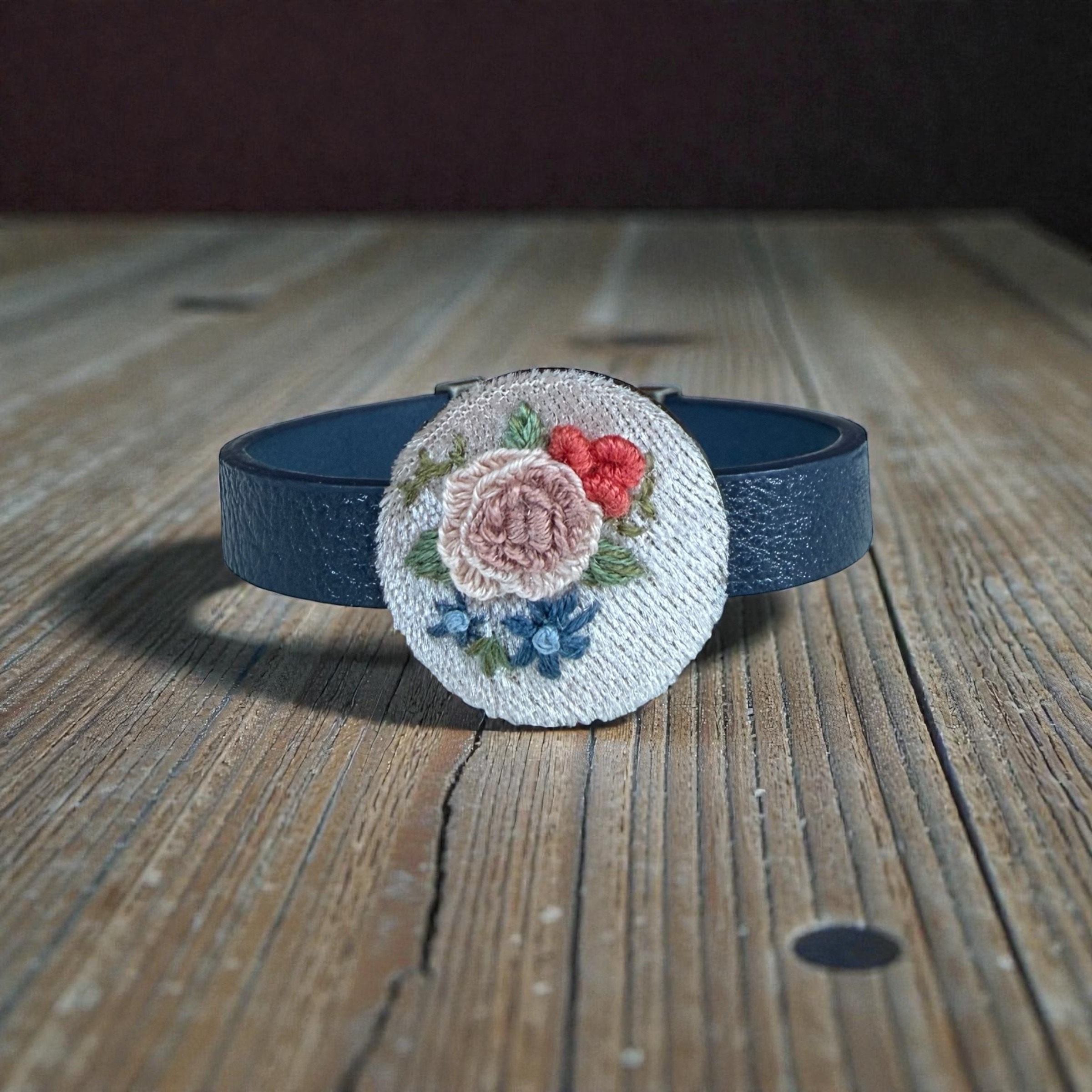 'Midnight Roseband'