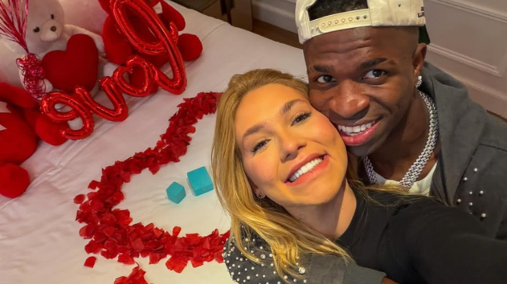 Uma "ajudinha" pra pagar a lua de mel 🫣