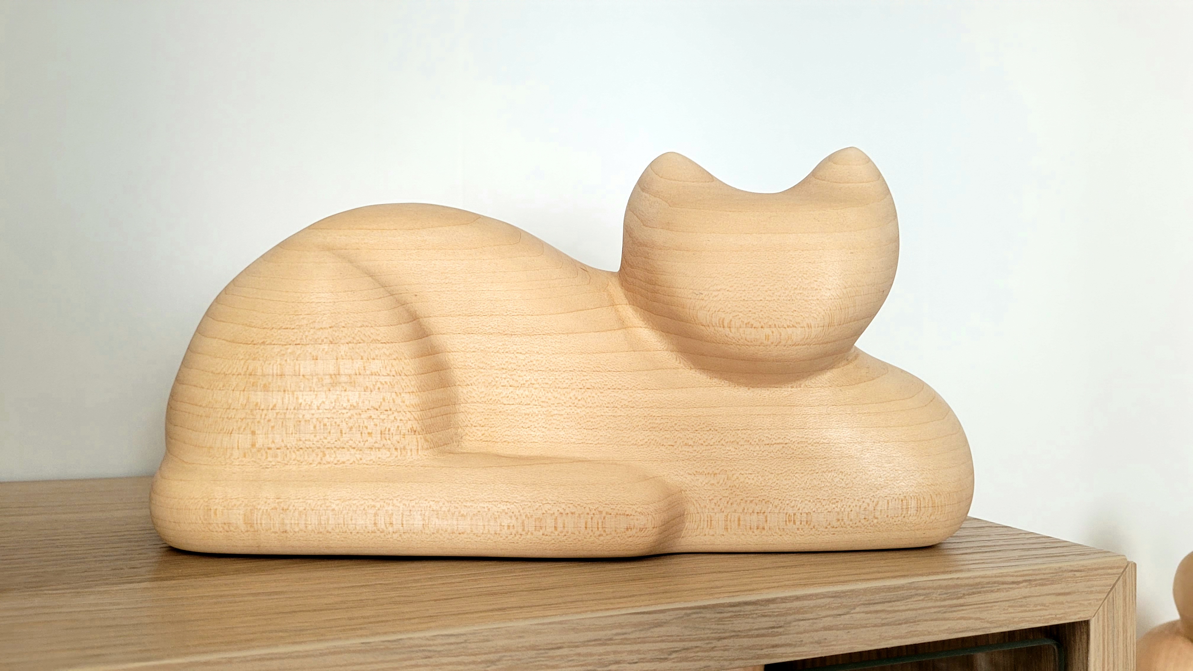 Sculpture "Chat allongé"