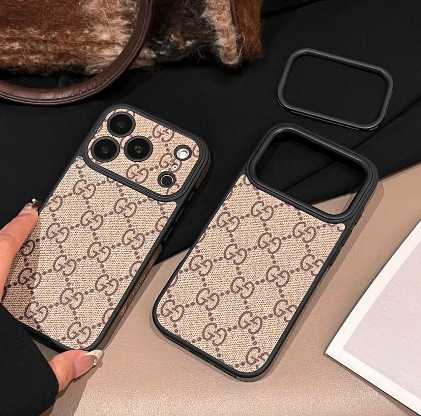 GUCCI Coque Cover Case Hulle Custodia For Apple iPhone 17 Pro Max iPhone 16 15 14.  /13