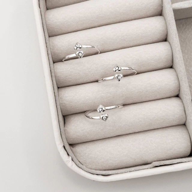 Anel corações com zircônia regulável