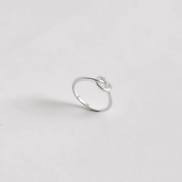 Anel nó coração com zircônias