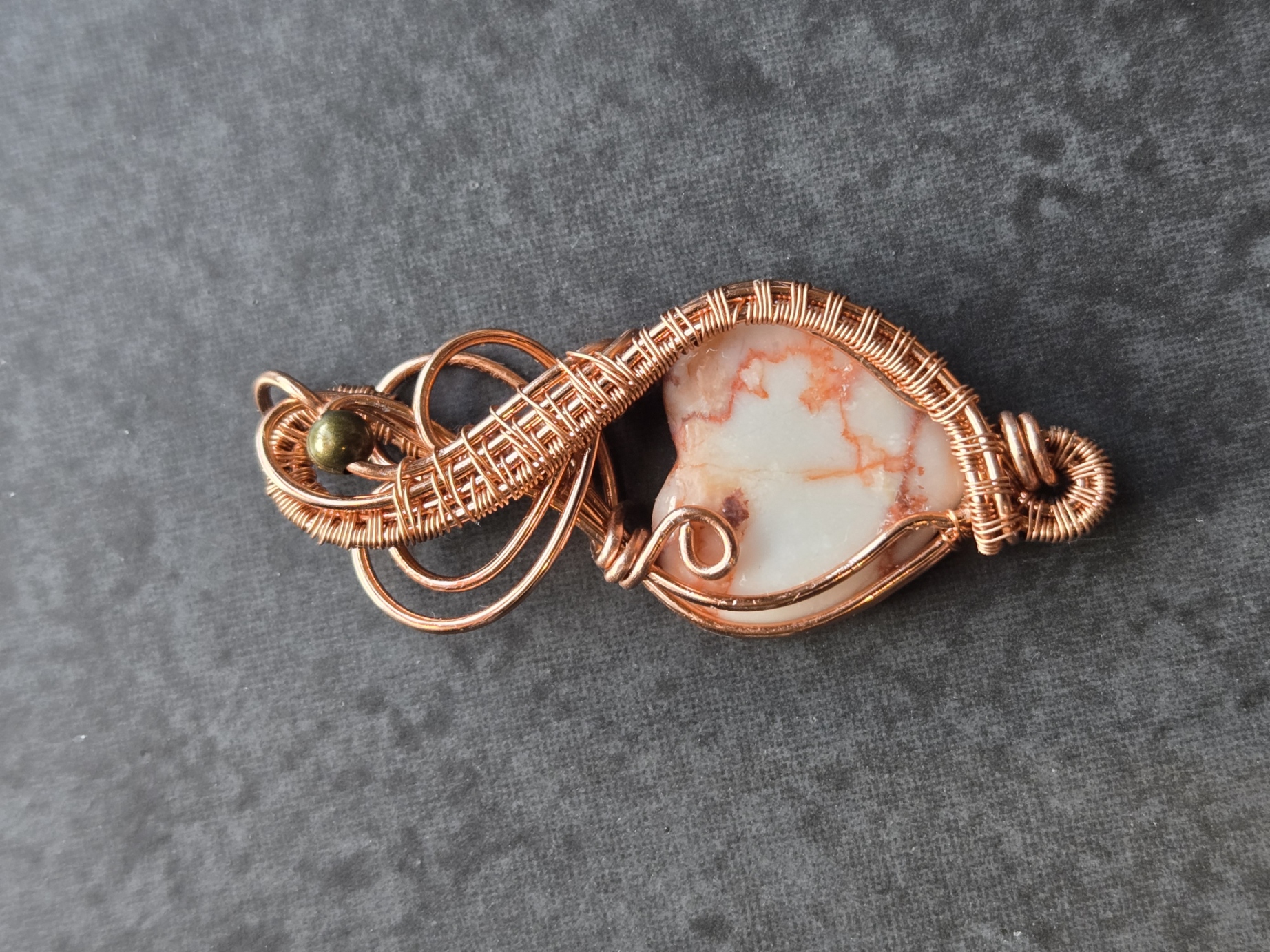 Pendentif cœur pierre naturelle et cuivre