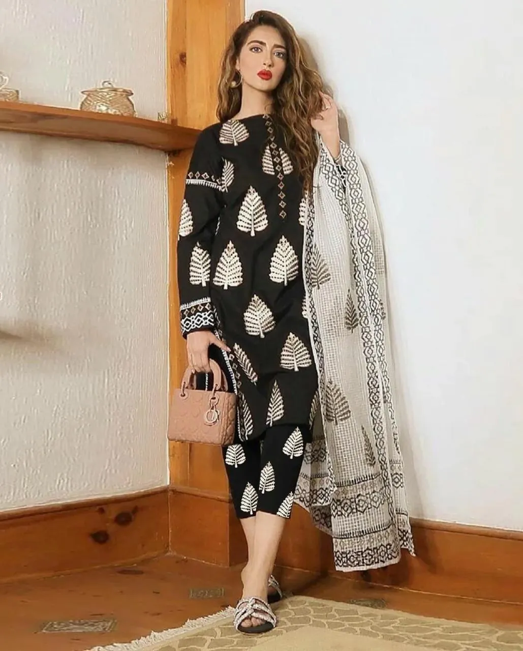 Black Digital Printed Dhanak Suit – 3 Piece Collection