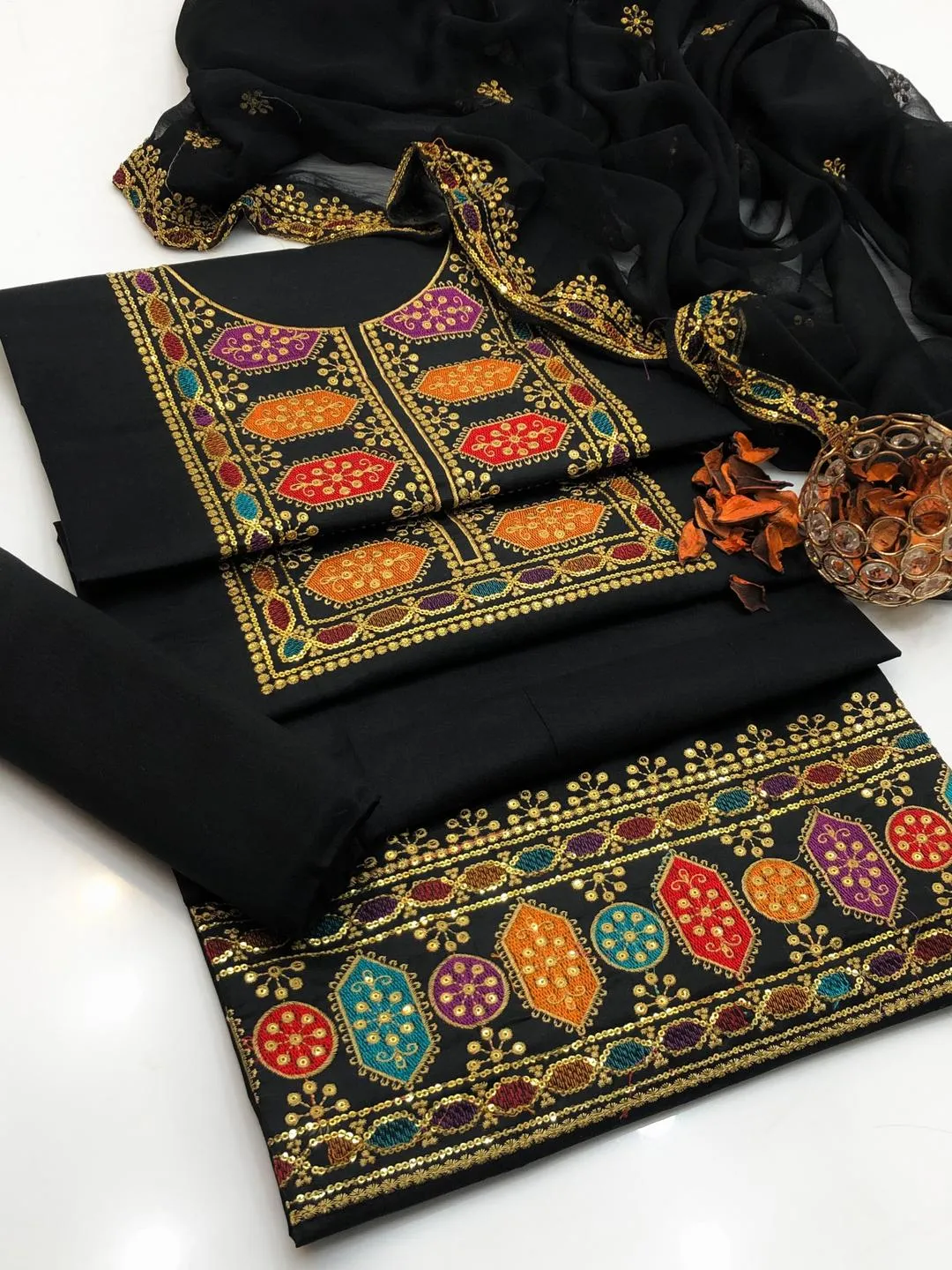 3 Pcs Women's Unstitched Embroidered Suit