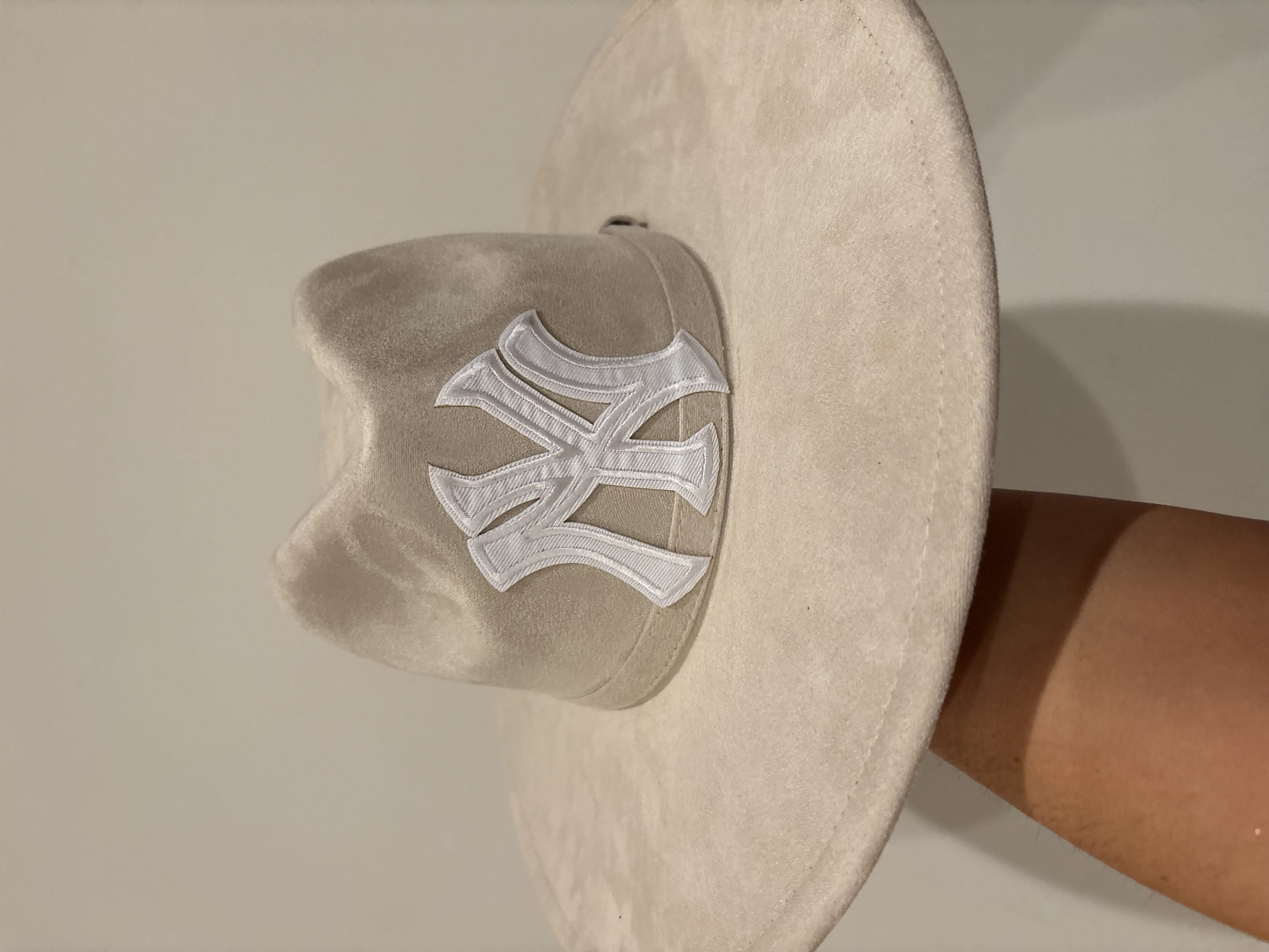 Woman’s cowgirl hat 