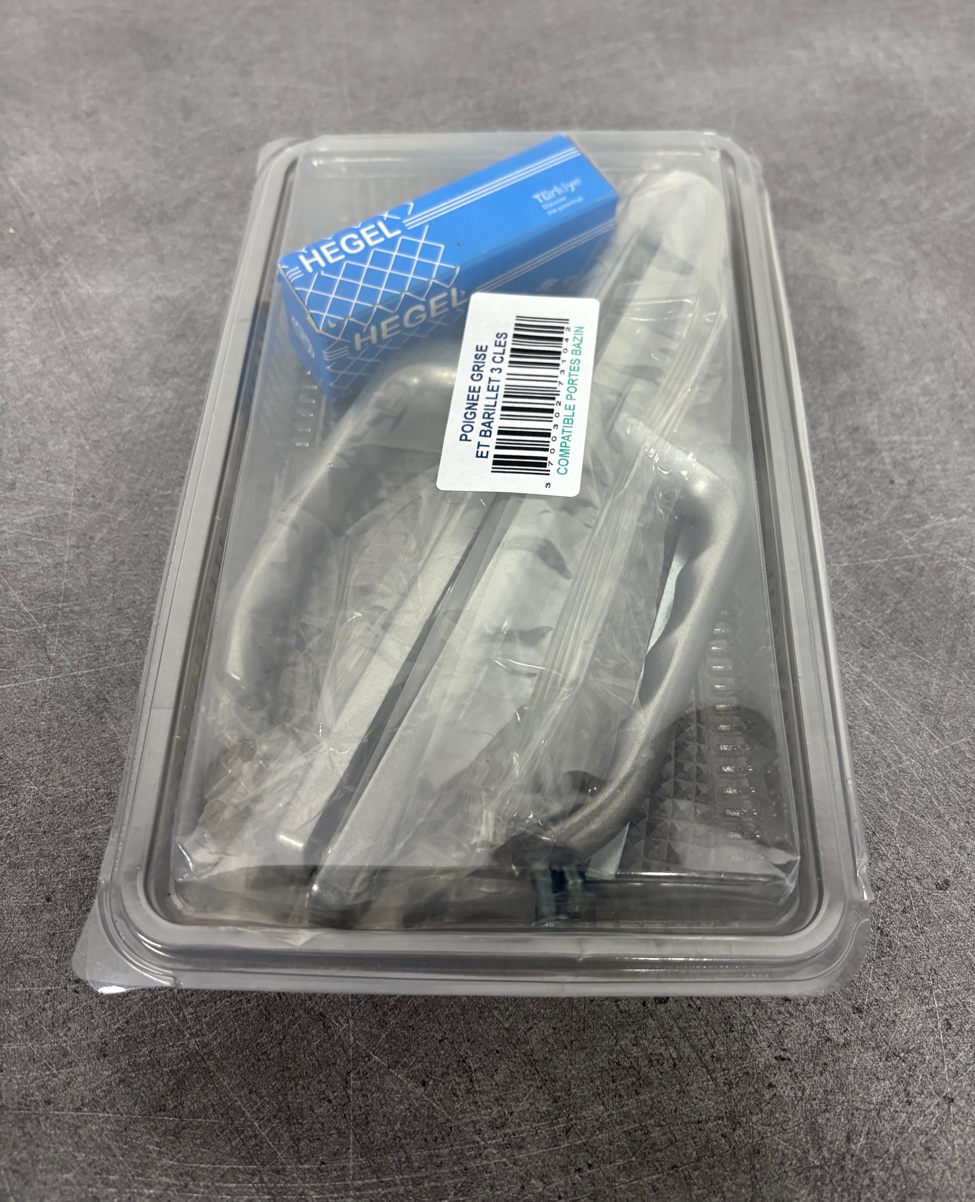 POIGNEE DE PORTE EN ALUMINIUM GRISE ET BARILLET