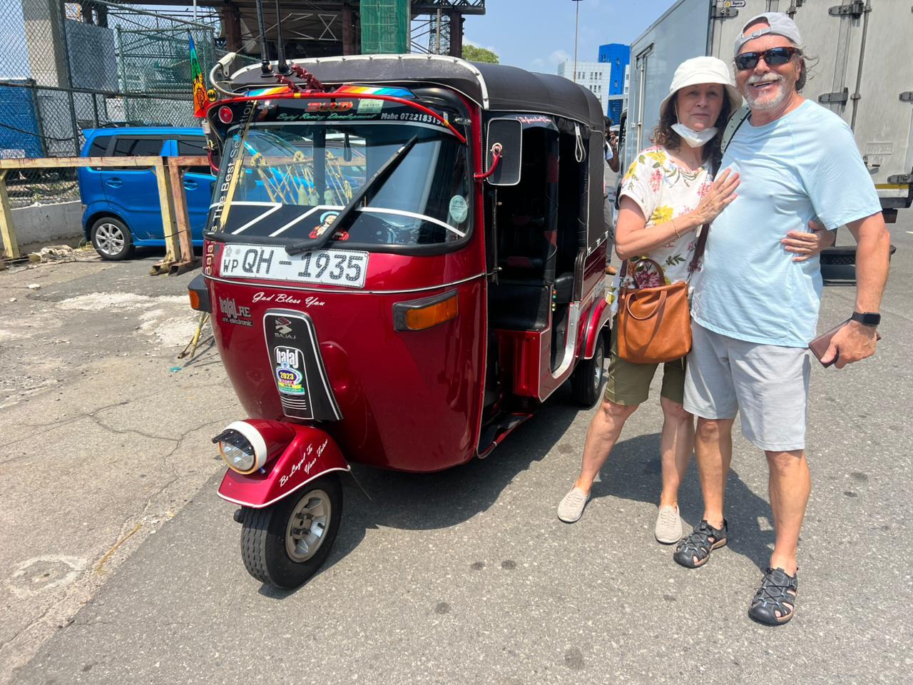 Colombo City Tour By Tuk Tuk 