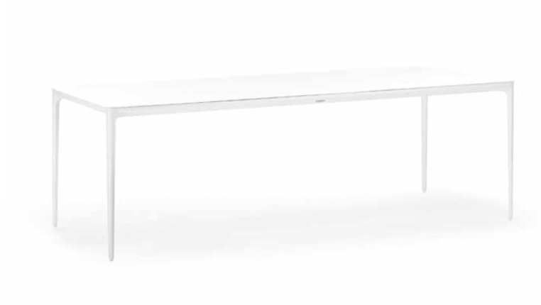 Bahmas alu  Dining Table