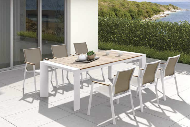 Top Outdoor Dining Set