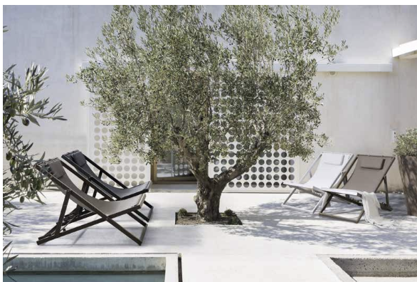 G 928 Folding Beach Lounger