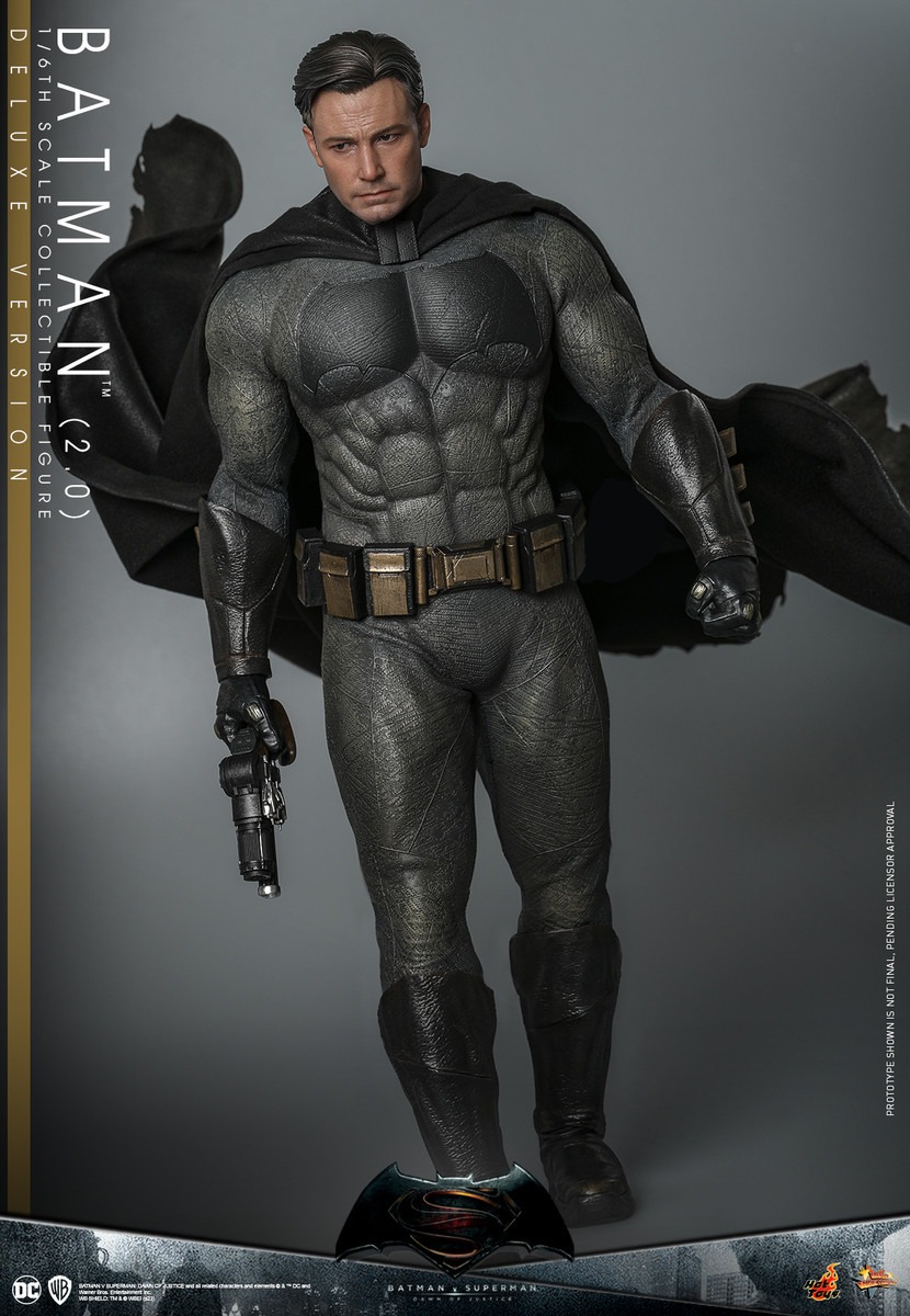 In Stock! Hot Toys MMS732 Batman (2.0) Batman v Superman: Dawn of Justice Deluxe Version