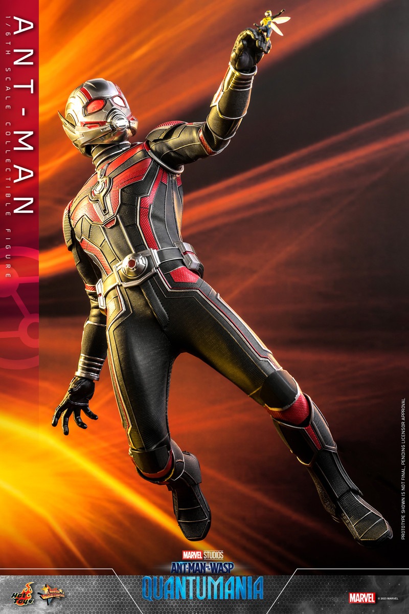 Hot Toys MMS690 Ant-Man and the Wasp: Quantumania 1/6 Ant-Man Figure