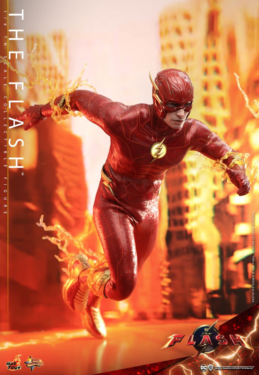In Stock! Hot Toys MMS713 The Flash 1/6 Scale Collectible Figure