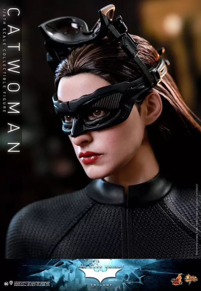 Hot Toys MMS627 THE DARK KNIGHT TRILOGY 1/6 CATWOMAN batman figure