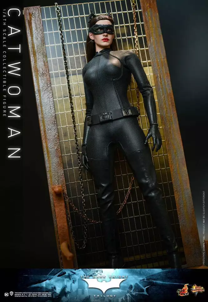 Hot Toys MMS627 THE DARK KNIGHT TRILOGY 1/6 CATWOMAN batman figure