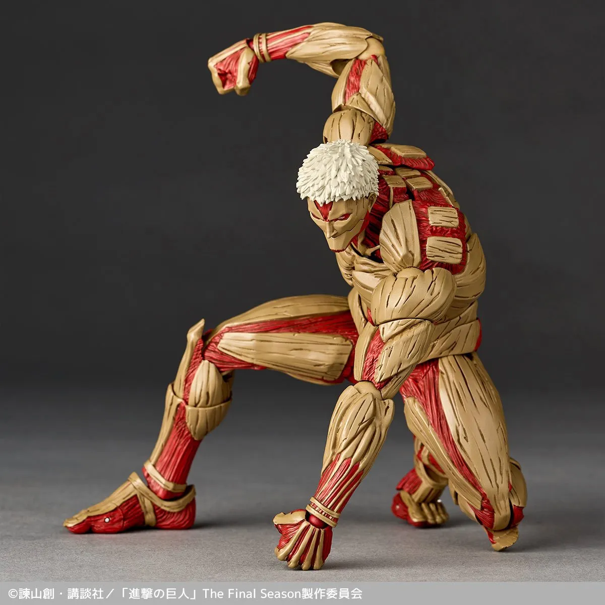 In stock! Attack on Titan Armored Titan Revoltech Amazing Yamaguchi Action Figure