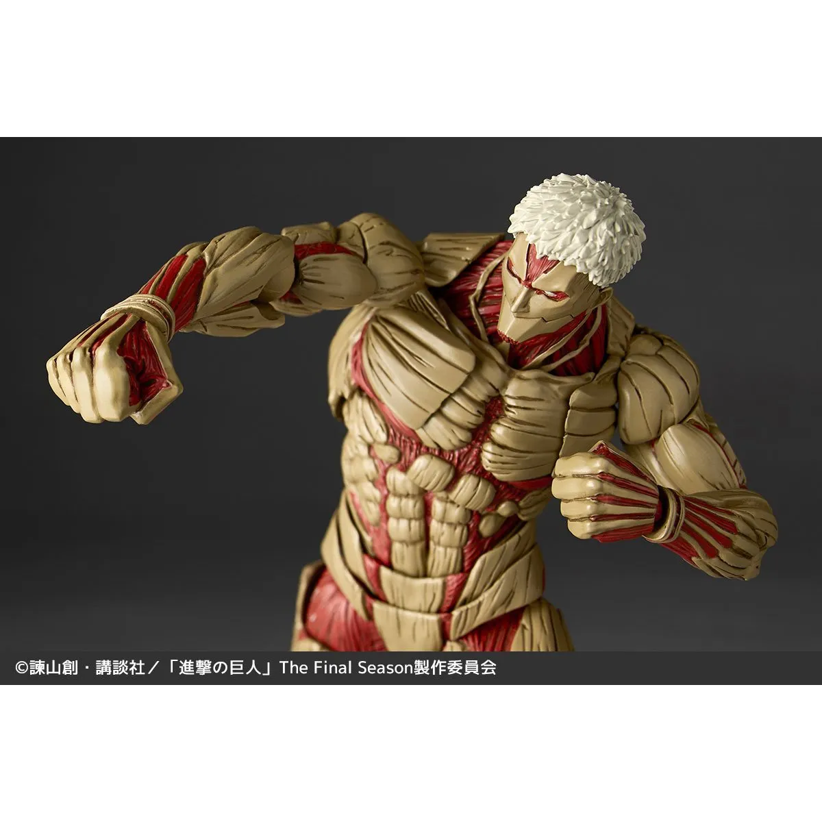 In stock! Attack on Titan Armored Titan Revoltech Amazing Yamaguchi Action Figure