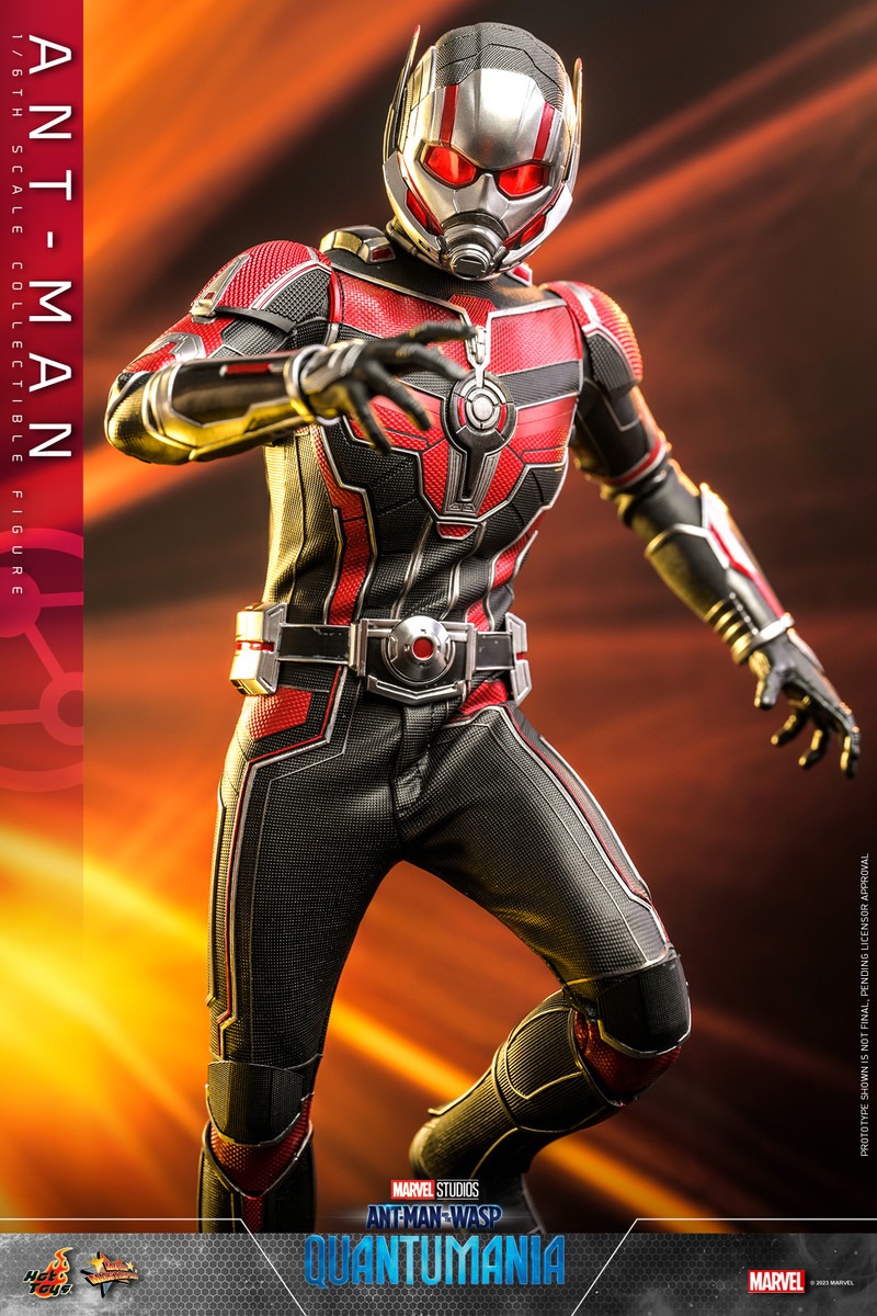 Hot Toys MMS690 Ant-Man and the Wasp: Quantumania 1/6 Ant-Man Figure