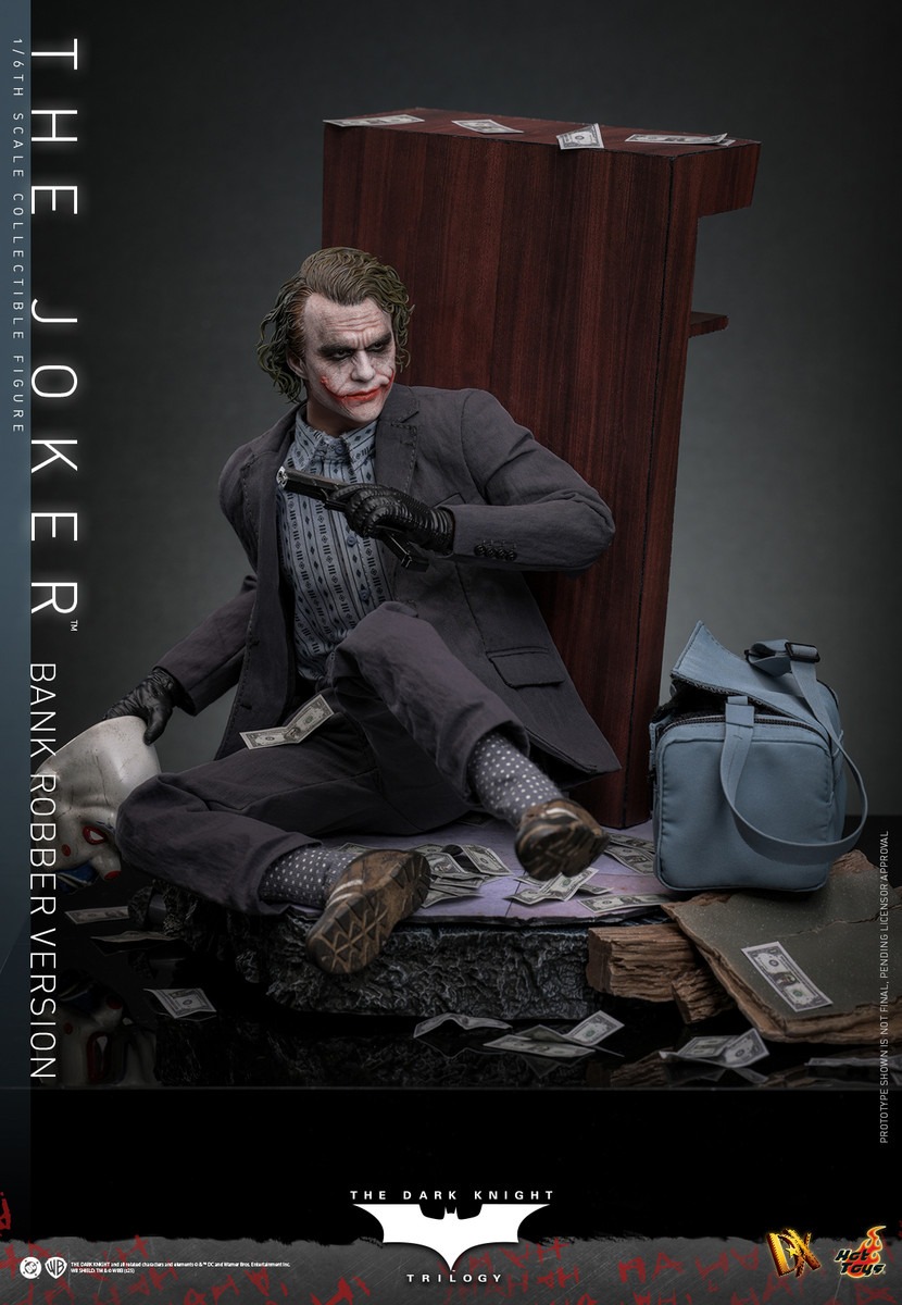 Pre Order! Hot Toys DX50 1/6th scale The Joker (Bank Robber Version) The Dark Knight Trilogy
