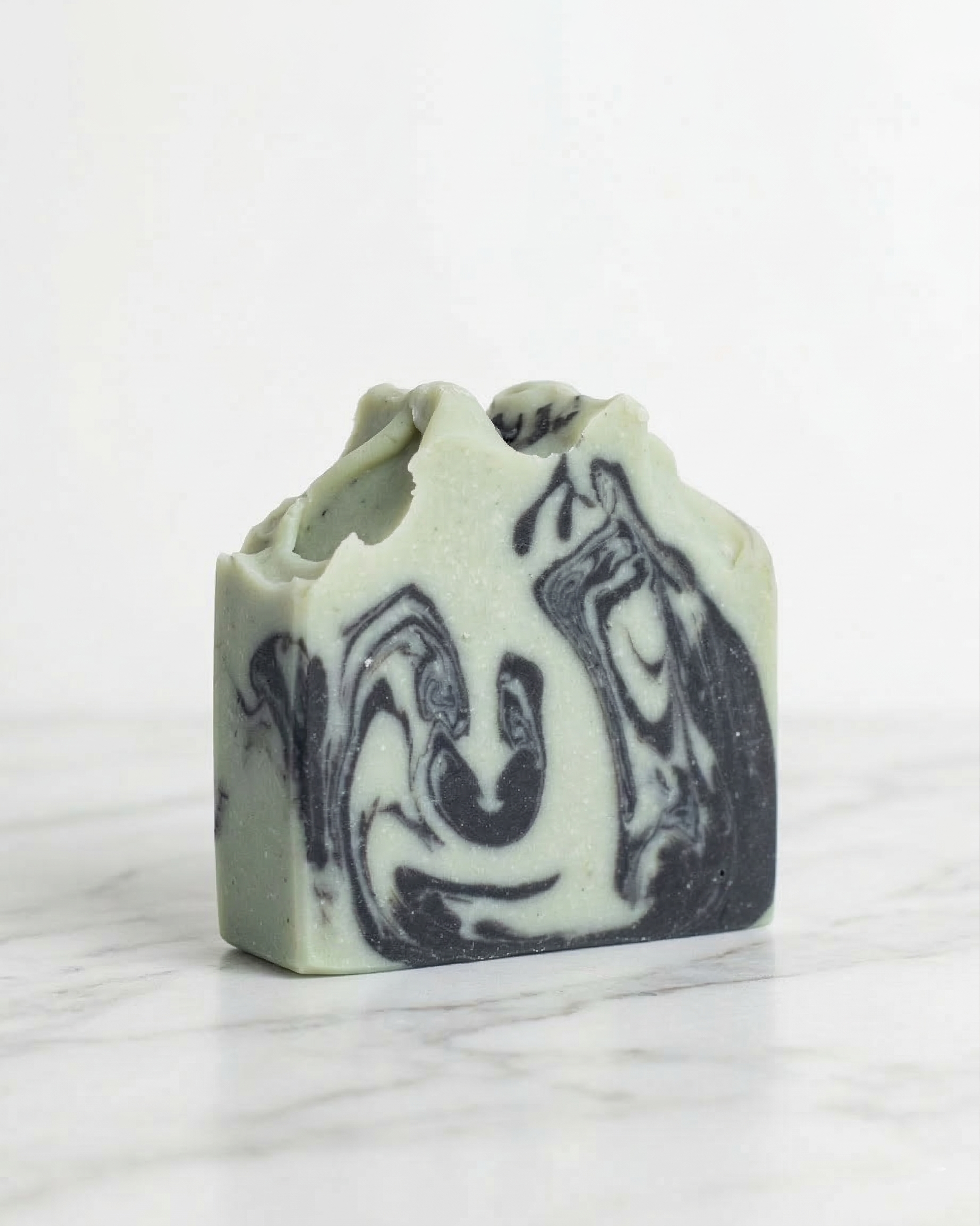 Jabón Arcilla Carbón y Manzanilla · 130gr