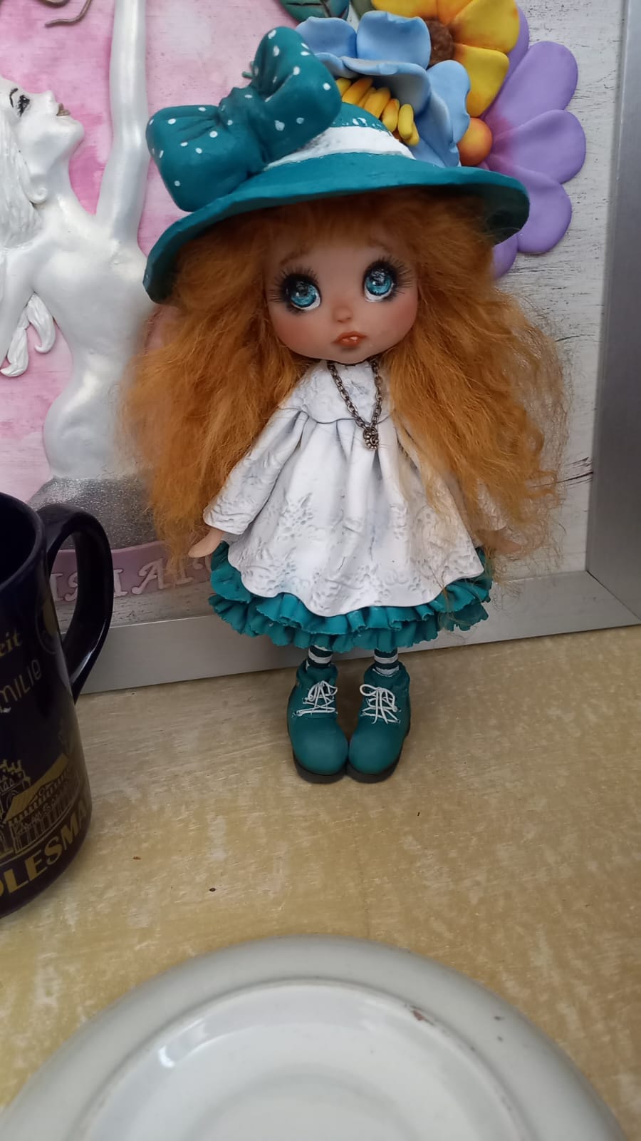 Bambola Artigianale con Capelli Ricci