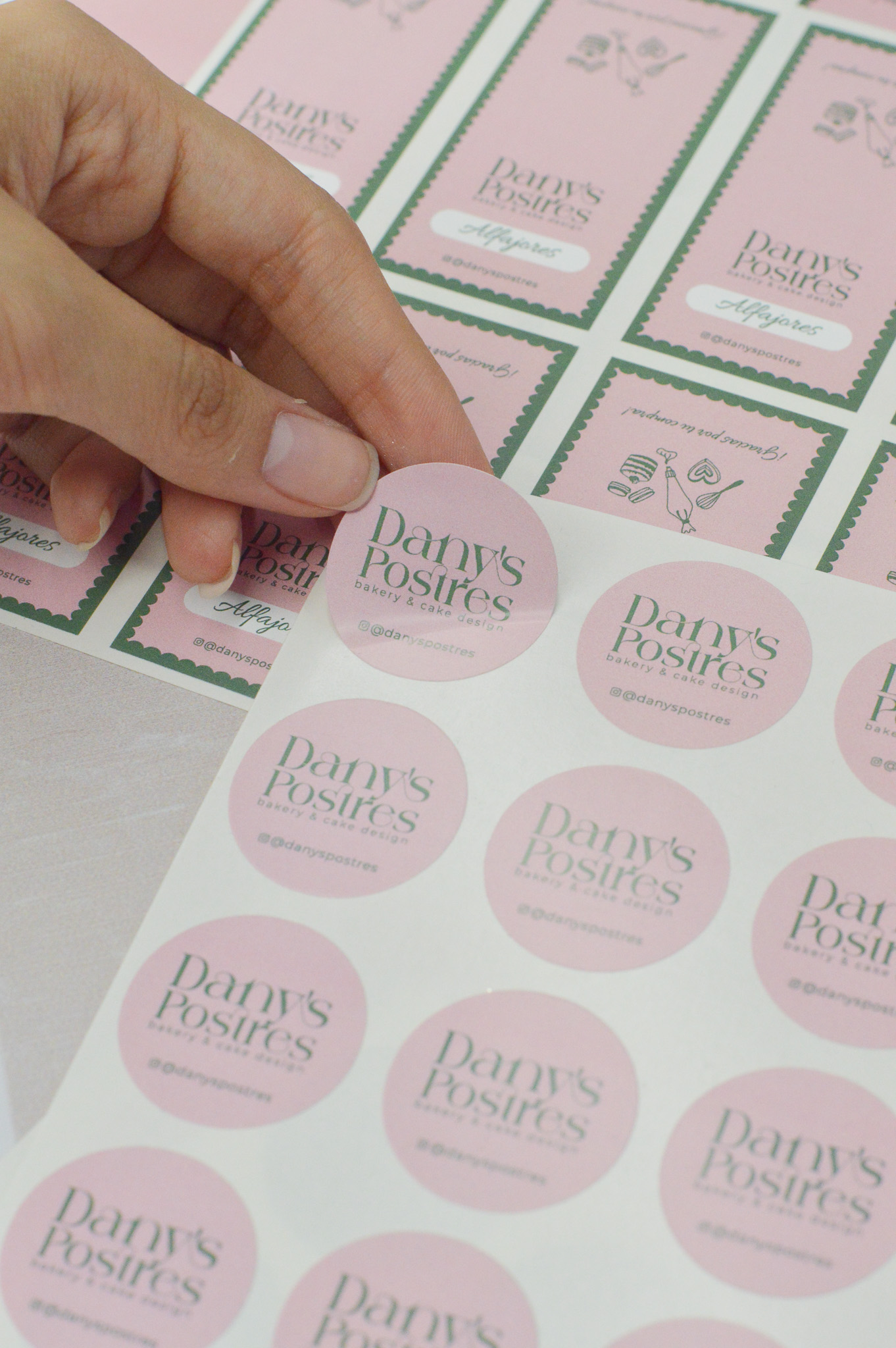 Stickers con logo + info