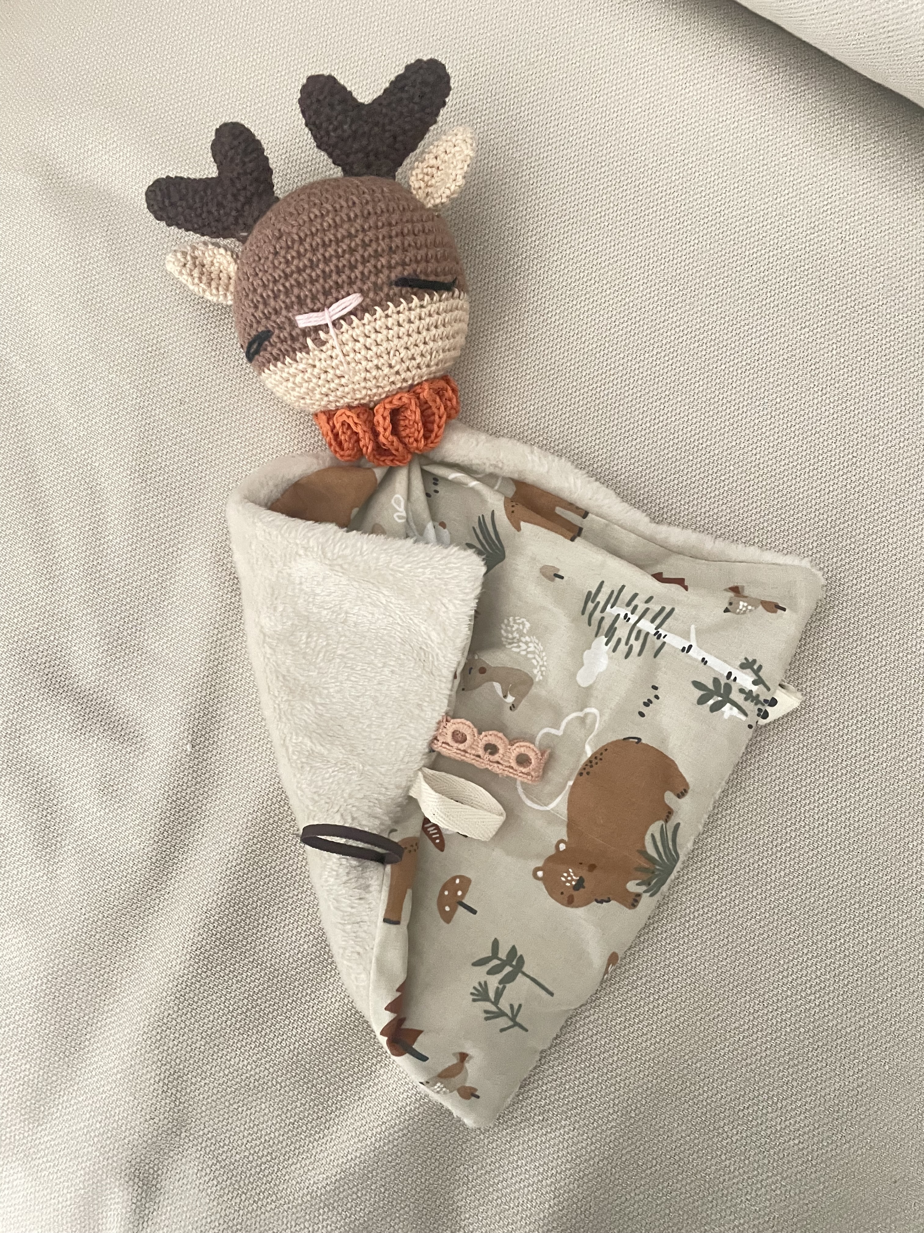 Doudou renne en crochet