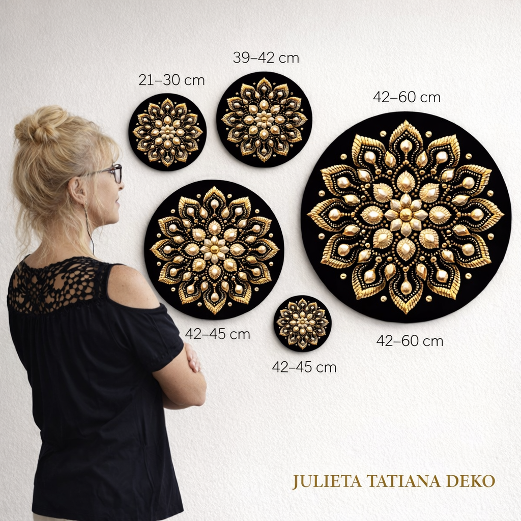 Schwarz-goldenes Gemälde – Florales Mandala