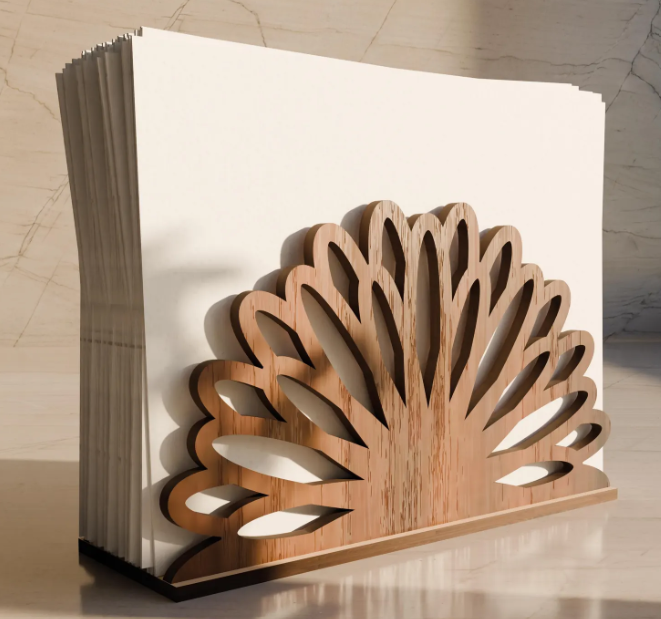 ELEGANTER SERVIETTENHALTER MIT BLUMENMUSTER