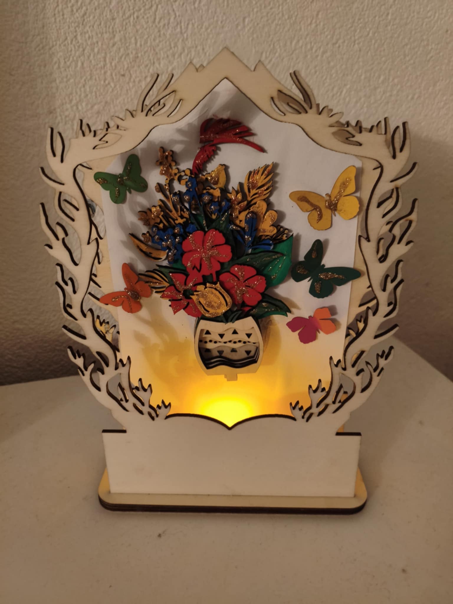 NACHTLICHT – Personalisierte LED-Nachtlampe mit Schmetterling, Holzornament 3D